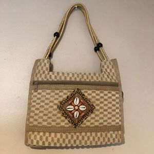 Beige Handbag with seashells